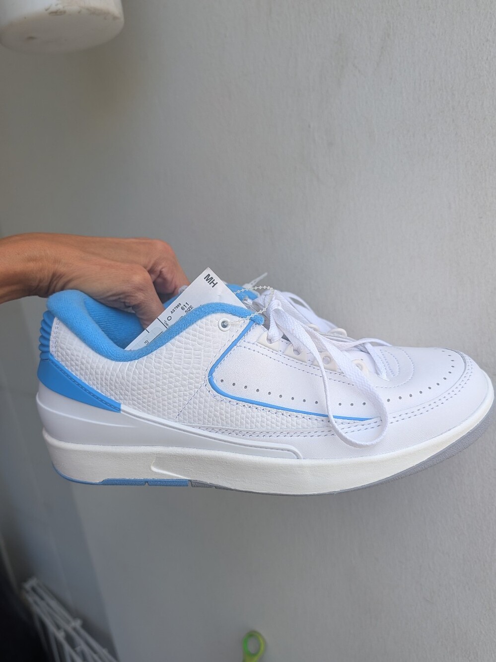 Nike Men Jordan 2 Retro Low Unc Shoes White University Blue Cement Grey 8 NWT
